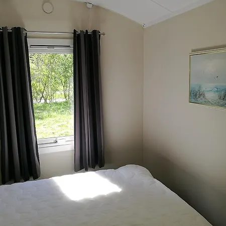 Holiday home Steinsholen *